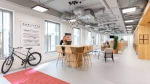 A breakout space at Regus Cannon Street offices