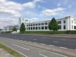 External shot of LRP, West Link House, 981 Great West Road, Brentford TW8 9DN from across the road