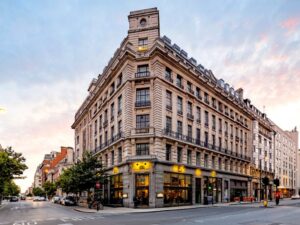 A shot of Devonshire House, 1 Devonshire Street, London West End, W1W 5DS showing both frontages