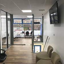 The waiting area and coridor leading to the serviced offices to let at Foxhall Business Centres - Hamilton House, 9 Hucknall Road, Nottingham NG5 1AE