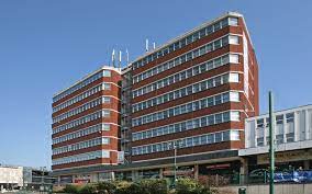 External shot looking up at HubSpace Hemel Hempstead - Hamilton House, 111 Marlowes, Hemel Hempstead, Herts HP1 1BB on a sunny day