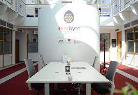 A collaboration space at inbubyte Flex Space in Cambridge