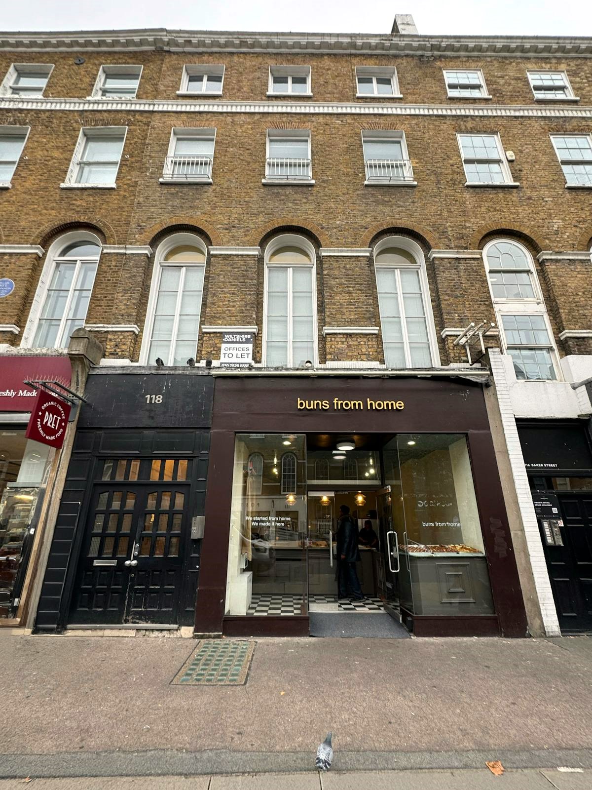 An external shot of the entrance of Sub800 - 118 Baker Street, Marylebone, London, W1U 6TU