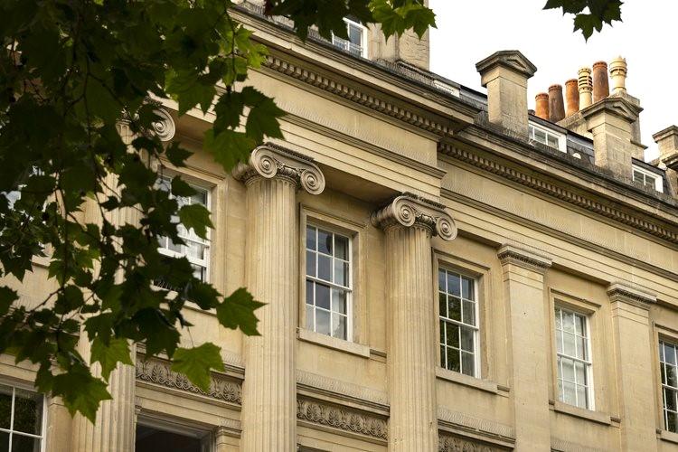 The beautiful facade of Vio Offices - 16 - 18 Queen Square, Bath BA1 2HN